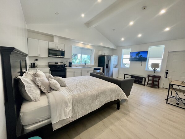 Iron/ironing board, free WiFi - ENTIRE MODERN LUXURY STUDIO PRIVATE FOR UP TWO PEOPLE AT WEST HIILS  (Los Angeles)