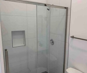 Hair dryer, bidet, towels, soap - ENTIRE MODERN LUXURY STUDIO PRIVATE FOR UP TWO PEOPLE AT WEST HIILS  (Los Angeles)