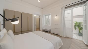 1 habitación, tabla de planchar con plancha, cuna de viaje y wifi