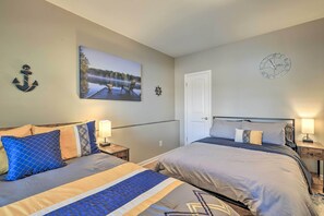 3 Schlafzimmer, Schreibtisch, Bügeleisen/Bügelbrett, Reisekinderbett