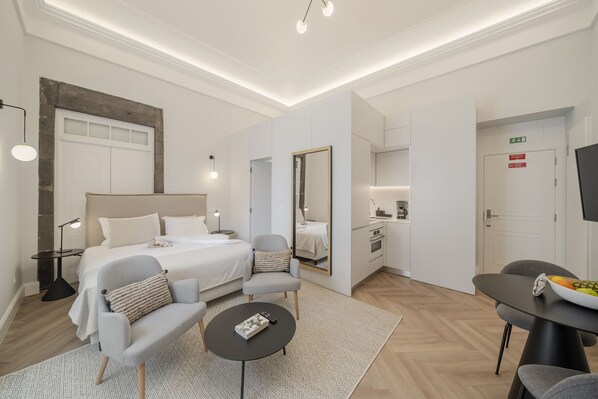 1 bedroom, iron/ironing board, travel cot, WiFi