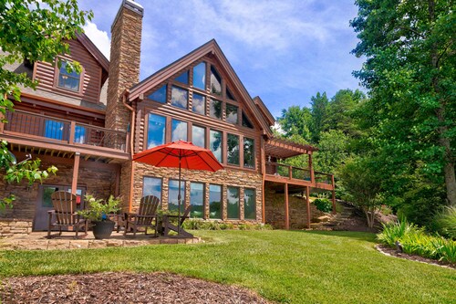 Luxe lakefront retreat with fishing dock, deck, firepit, patio & pool table