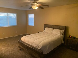 4 bedrooms, free WiFi, bed sheets