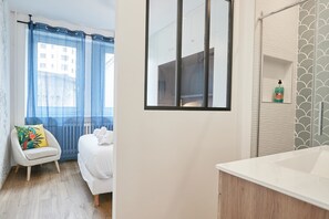 1 bedroom, iron/ironing board, free WiFi, bed sheets