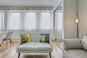 TV - Florida emplacement idéal parking privé (Annecy)