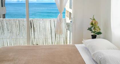 BEACH-VIEWS - 4 BDR HOUSE - Sleeps 10 w/Free PKG