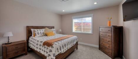 4 bedrooms, travel cot, free WiFi, bed sheets