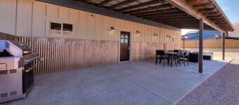 Desert Hideaway
New spacious custom home