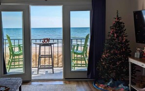 Smart TV - "Beachaholic" 2 bed/2 bath condo in Villa Capriani (North Topsail Beach)