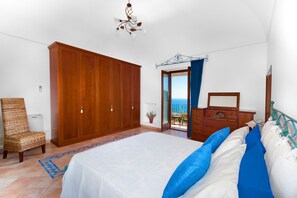 2 室のベッドルーム、WiFi (無料)、ベッドシーツ