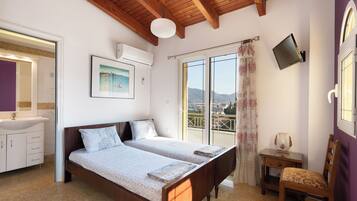 3 chambres, fer et planche à repasser, Wi-Fi gratuit, draps fournis