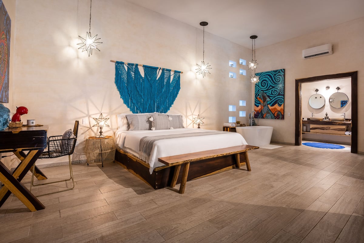 Biệt thự trăng mật, 1 giường cỡ king, bồn tắm thủy lực | 1 phòng ngủ, bộ đồ giường cao cấp, chăn bông, nệm có lớp đệm bông