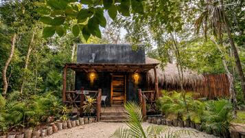 Villa Prestigio, 1 cama King size, alberca privada | 1 habitación, ropa de cama de alta calidad y edredón