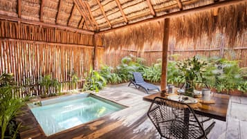 Villa Prestigio, 1 cama King size, alberca privada | 1 habitación, ropa de cama de alta calidad y edredón