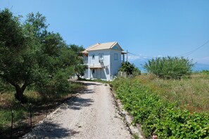 Exterior - Pet-Friendly Apartment 'Vorrisi' with Sea View, Terraces & A/C (Alykes)