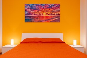 1 bedroom, iron/ironing board, free WiFi, bed sheets - Holiday Home 'Leondoro - Pirandello' with Balcony and Wi-Fi (SANTA FLAVIA)