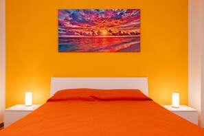 1 bedroom, iron/ironing board, free WiFi, bed sheets - Holiday Home 'Leondoro - Pirandello' with Balcony & Wi-Fi (SANTA FLAVIA)