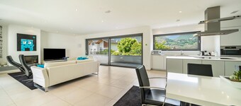 Villa "Shangrila" with Pool, Garden, Terrace & Wi-Fi