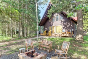 Terrace/patio - Beautiful McCall Cabin: Perfect for Families! (McCall)