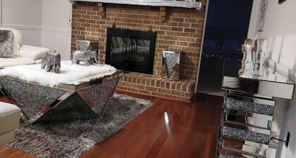 6BDS HANDS&HEART EXTENDED , LUXURIOUS 6BDR 2.5 BTH