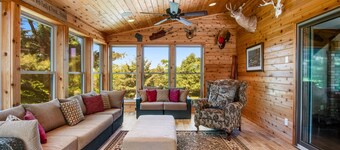 Stunning lodge with game room, balcony, central AC & washer/dryer