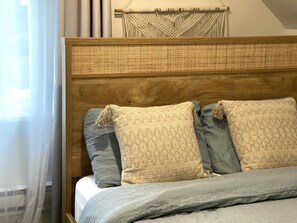 5 slaapkamers, een strijkplank/strijkijzer, wifi, beddengoed