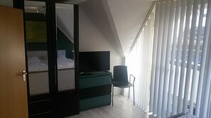 2 slaapkamers, een strijkplank/strijkijzer, wifi