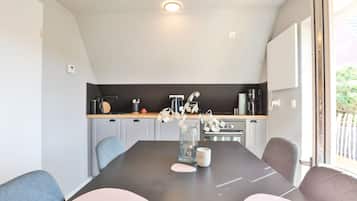 Réfrigérateur, four, plaque de cuisson, lave-vaisselle