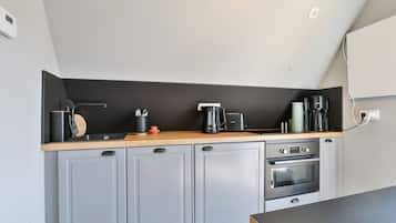 Réfrigérateur, four, plaque de cuisson, lave-vaisselle