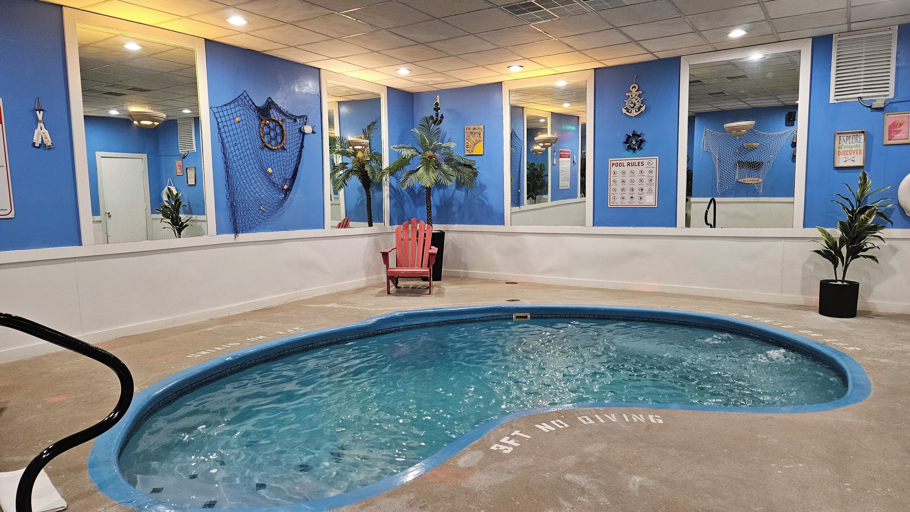 Dove Swimming Pool with Hot Tub Suite