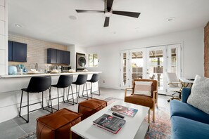 Smart TV - Quiet Oasis in Old Town Scottsdale (Scottsdale)