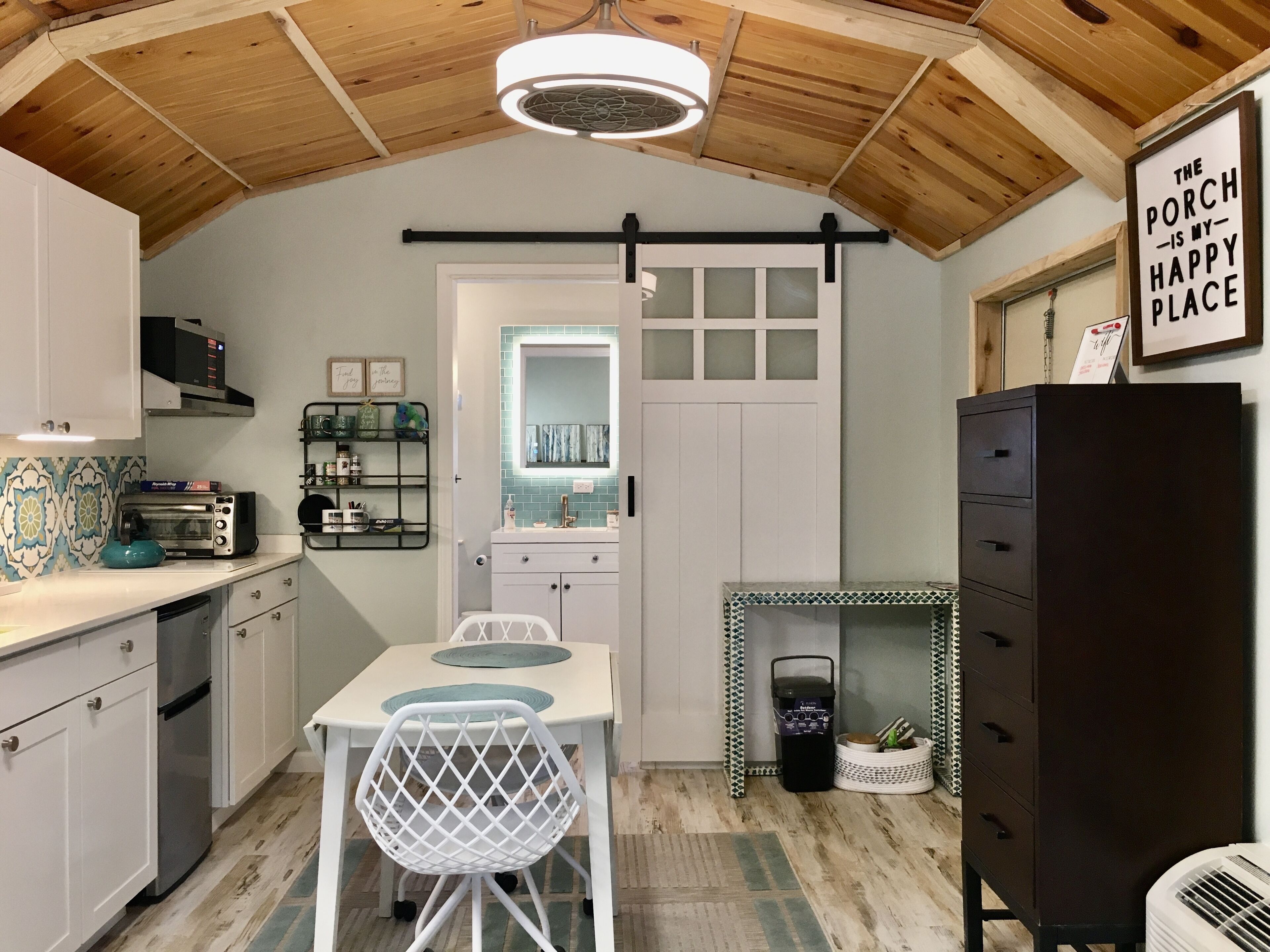 冰箱、微波炉、烤箱、炉灶