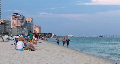 Tiny for Two + Pet - Near BEACH, SPORTS COMPLEX, OWA, TANGER