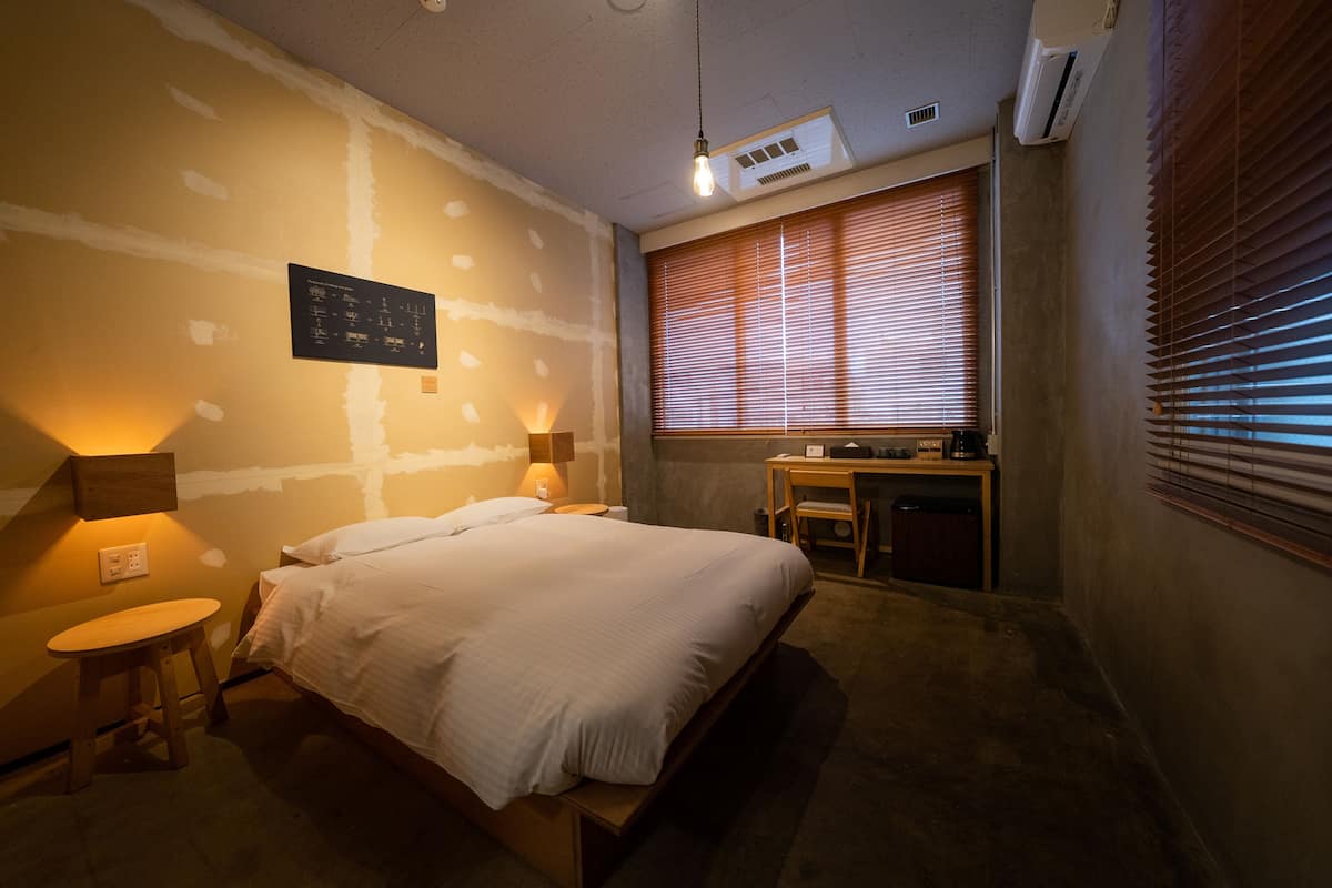 Compact Double Room, Non Smoking (Shower booth only)