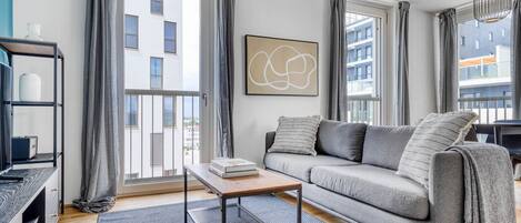 Télévision, chaîne hi-fi