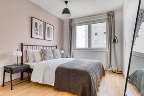 2 bedrooms, iron/ironing board, WiFi, bed sheets - Hip Brigittenau 2BR w/ Roof & Pvt Loggia, nr Handeskai, by Blueground (Vienna)