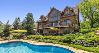 amazing cabin with private lake accesses