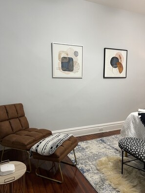 Interior - 3 bedrooms in the middle of the FAN - close to everything and walking distance!  (Richmond)