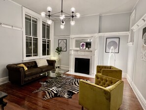 Living area - 3 bedrooms in the middle of the FAN - close to everything and walking distance!  (Richmond)