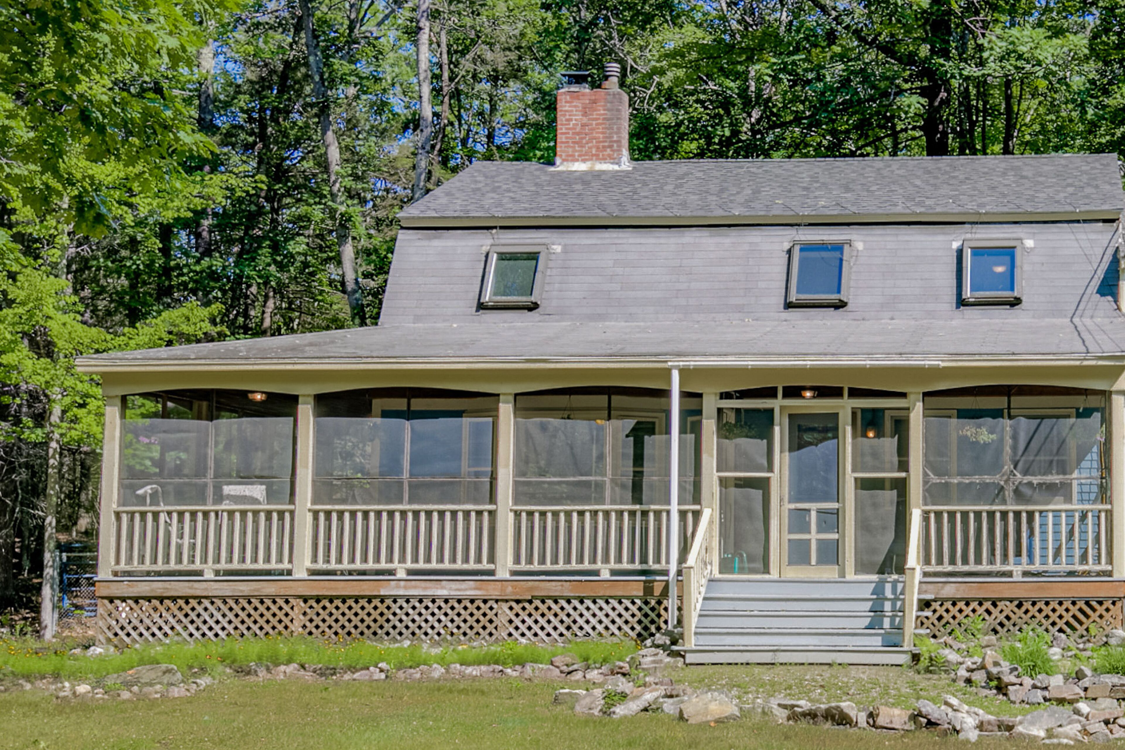 Secluded, dog-friendly home with screened porch, firepit, fireplace & W/D