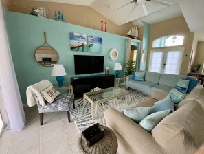 Smart TV, lettore DVD, monitor per computer