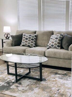 Living area - Lovely modern, yet spacious 1bd 1bath (Frisco)