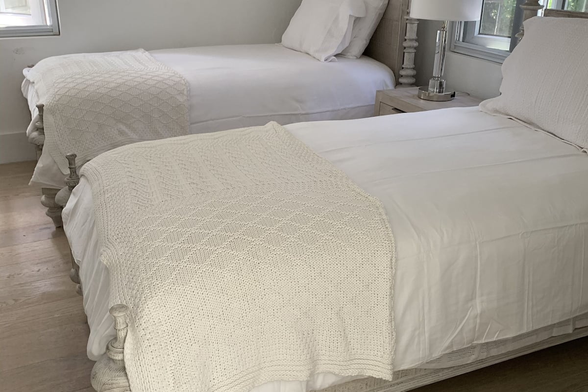 Ropa de cama de alta calidad, cubrecamas y colchones con pillow-top 