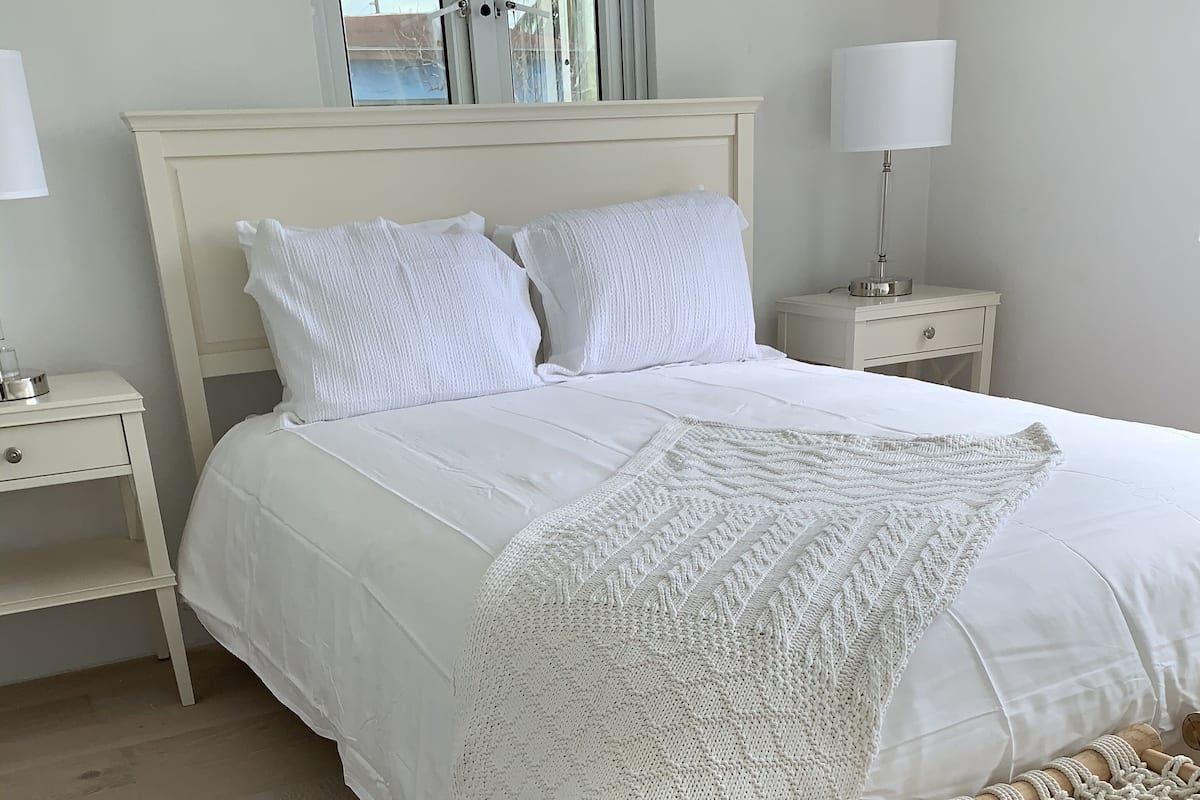 Ropa de cama de alta calidad, cubrecamas y colchones con pillow-top 
