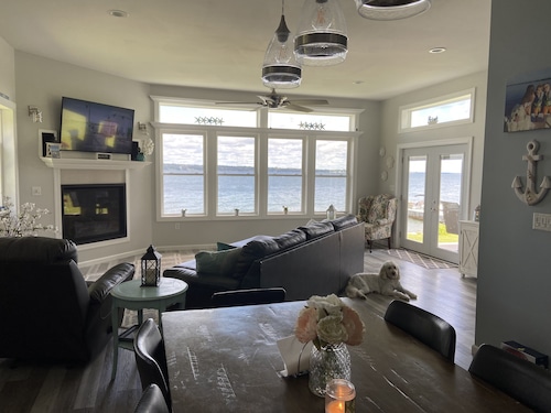 Perfect Waterfront Property... Location, Location, Location!