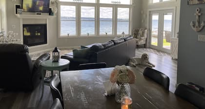 Perfect Waterfront Property... Location, Location, Location!