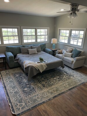 4 bedrooms, iron/ironing board, travel crib, free WiFi