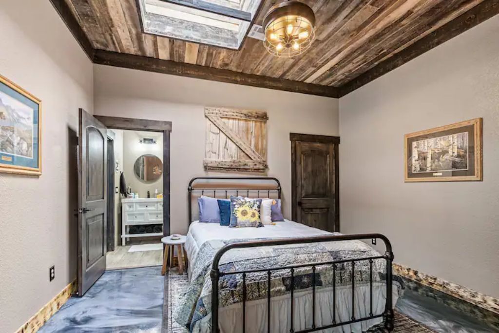 1 chambre, fer et planche à repasser, lit parapluie, Wi-Fi gratuit