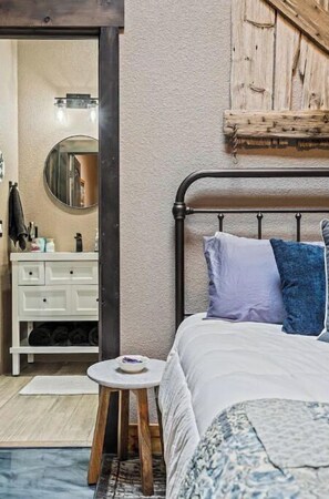 1 bedroom, iron/ironing board, travel crib, free WiFi