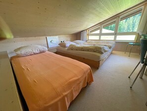 2 habitaciones, wifi gratis y ropa de cama 